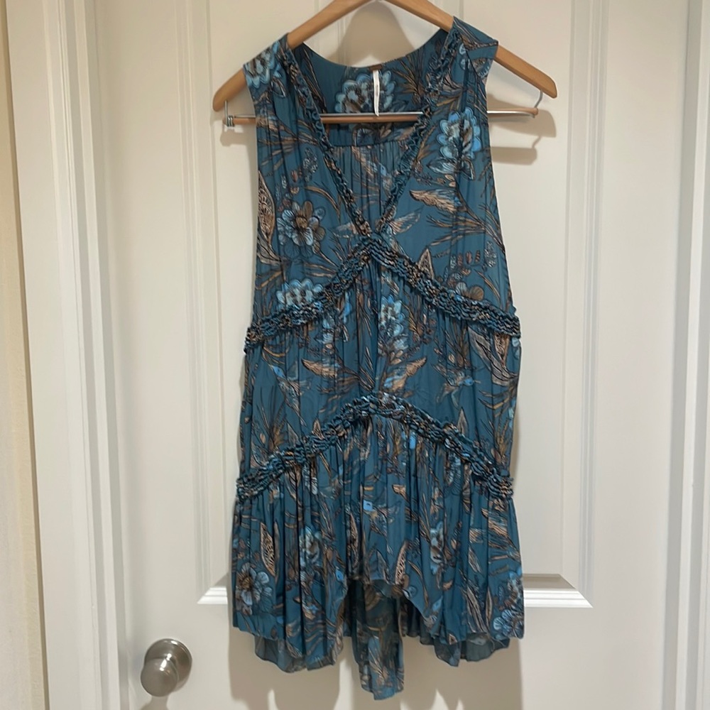 Free people sleeveless top